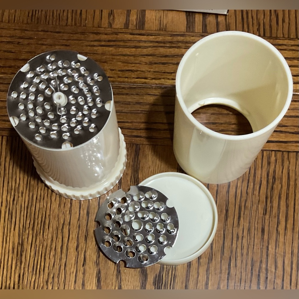 Task Super Multi-grater + mini whisk - Picture 6 of 15